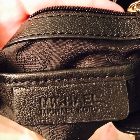 Michael Kors black leather handbag - Picture 4 of 8